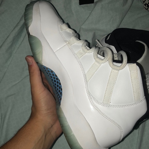 Legend Blue/ Columbia Retro 11 - Picture 3 of 8